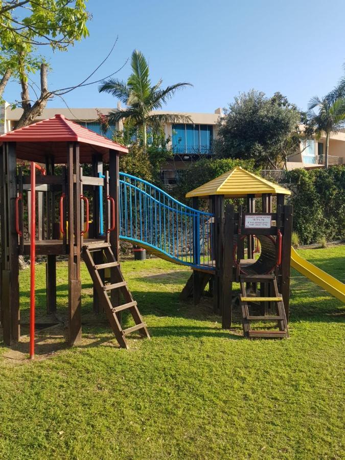 קיסריה נאות גולף- Oren Apartment Ngoại thất bức ảnh